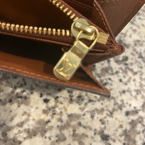 🎈SOLD🎈Louis Vuitton Sarah Wallet - Picture 11 of 12